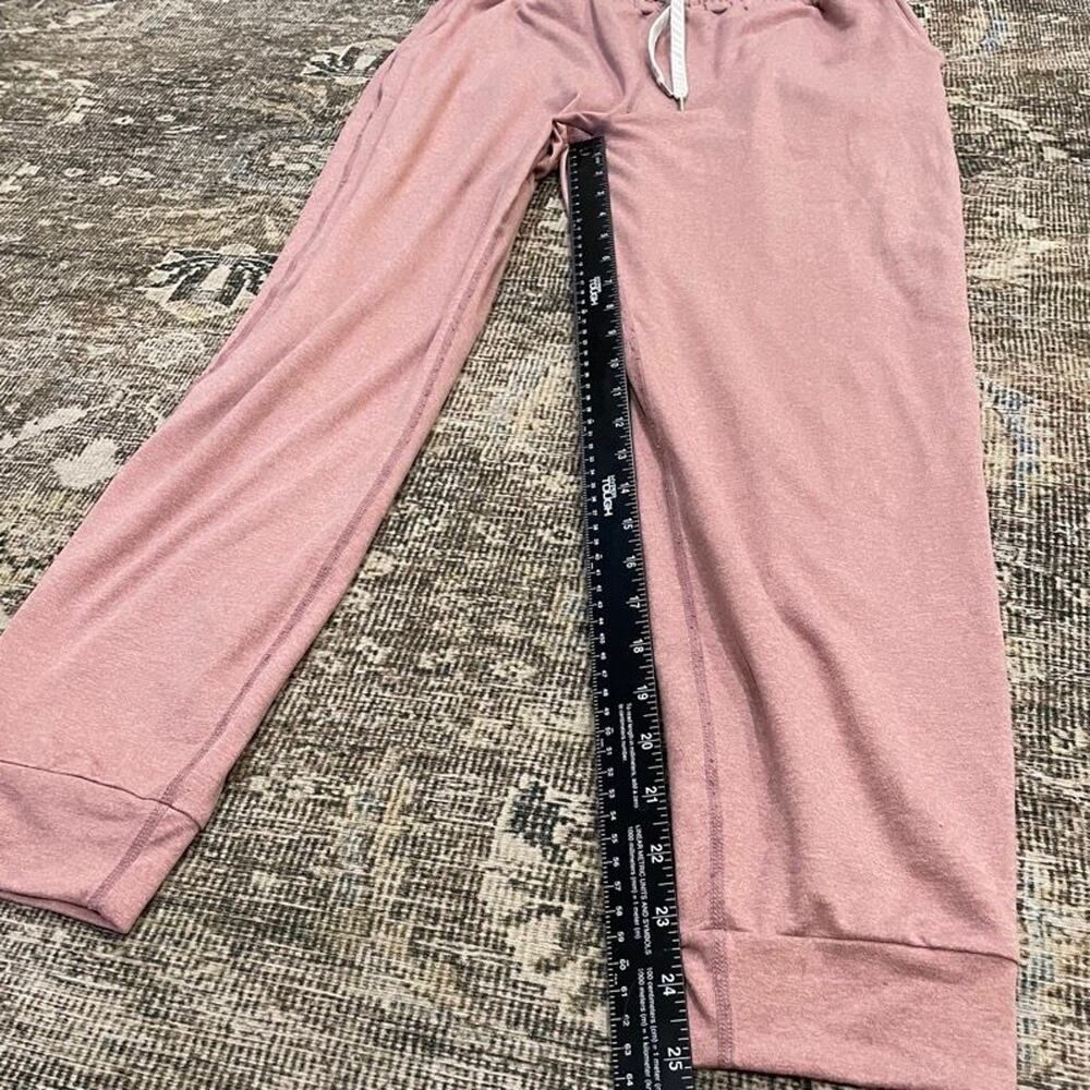 Vuori Womens Performance Jogger Heathered Pink Size M